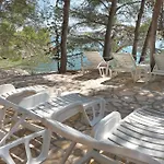 Candela, No 5 Starigrad Paklenica