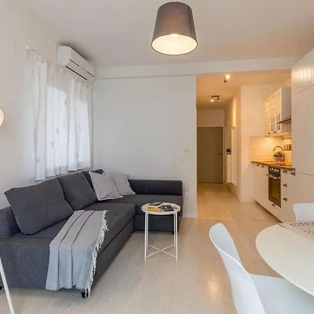 Apartment Candela, No 5 *