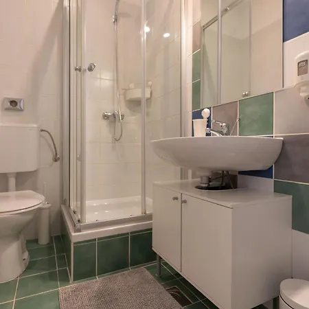 Candela, No 5 * Starigrad Paklenica