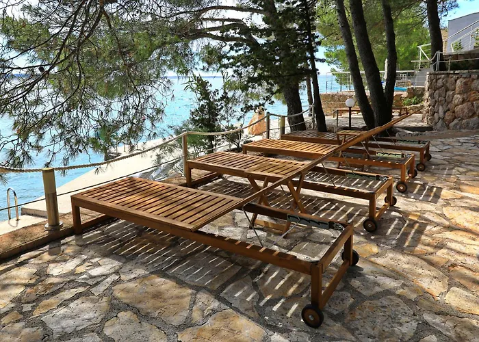 Candela, No 5 Apartment