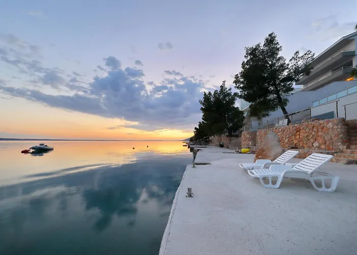 Candela, No 5 Starigrad Paklenica