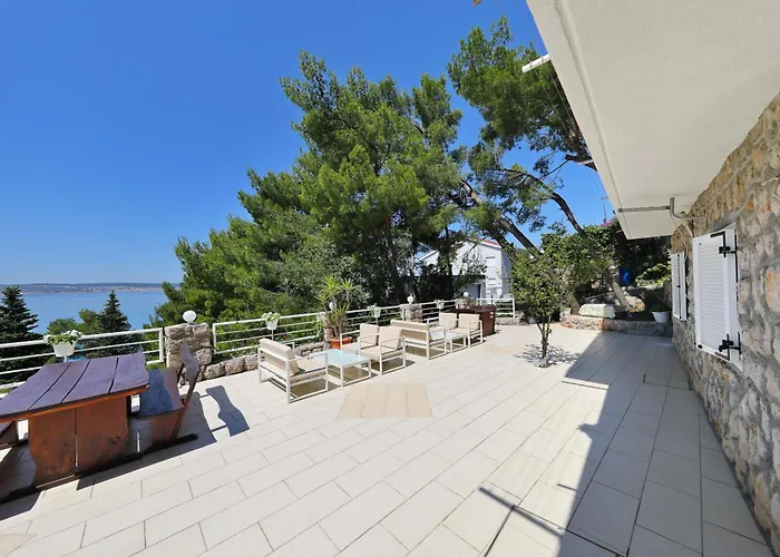 Candela, No 5 Apartment